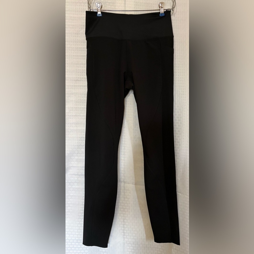 Athleta Black Quest Hybrid Tight Leggings